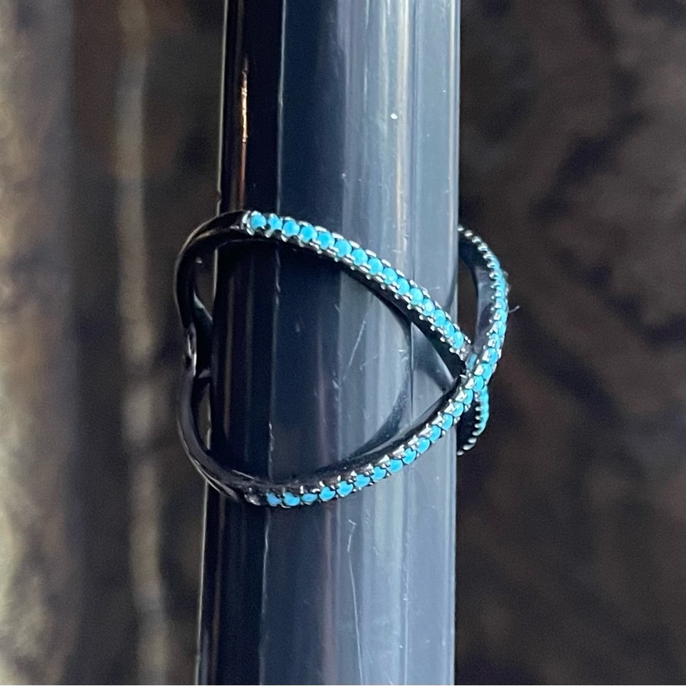 Crossed Sterling Silver Ring with Faceted Blue Crystals gunmetal 925 - Picture 5 of 7